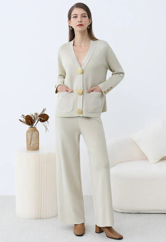 Chaqueta Feyona para mujer: el arte de la comodidad chic con un diseño moderno y elegante.