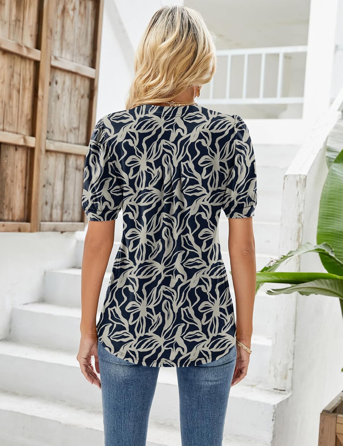 Sofía Haut Femme Cuello V – Camiseta Fluida Estampada Floral con Mangas Abullonadas y Detalles Plisados