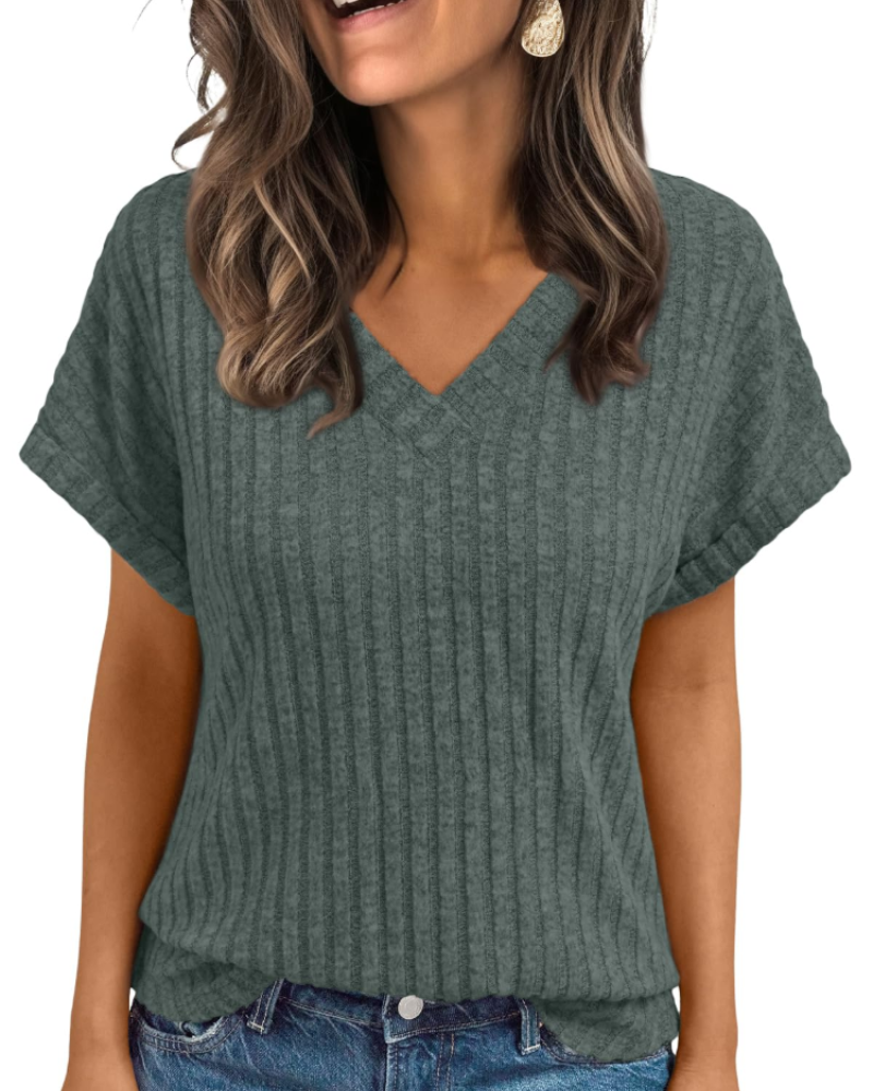 Orla Top Femme – Elegant V-halsbluse med korte ærmer, afslappet og chic løs pasform