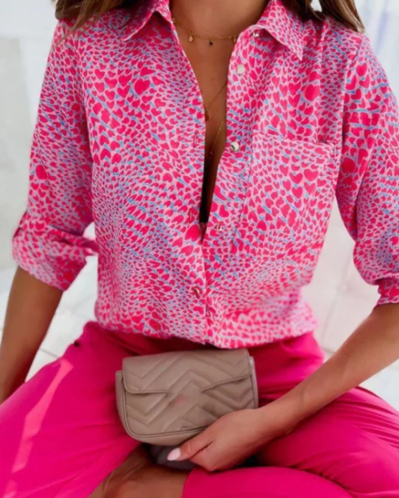 Blusa stampata da donna Beatrice – Camicia grafica con bottoni, colletto e maniche lunghe