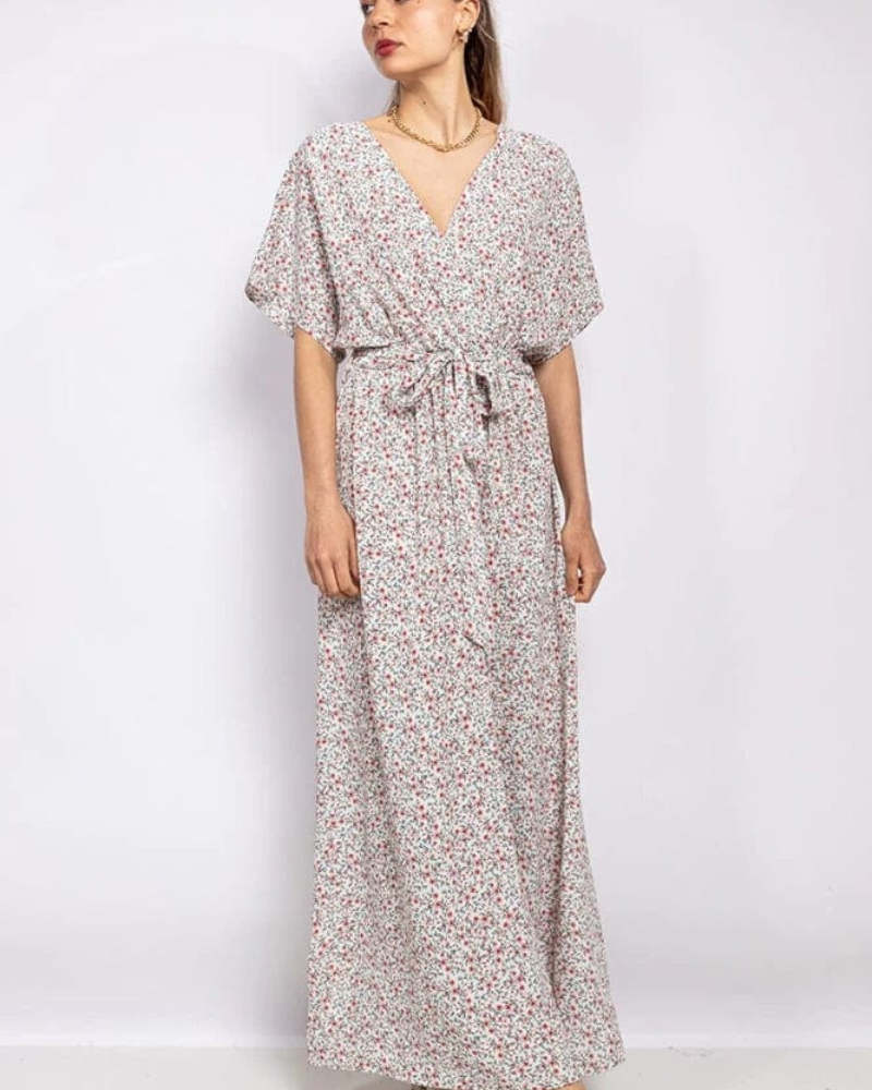 Ysaline – długa damska sukienka maxi w kwiaty, boho, z dekoltem w serek i wiązanym paskiem