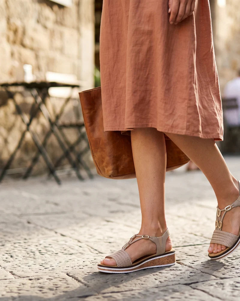 Teagan Keilsandaletten für Damen – Sandalen mit Riemchen aus Kunstleder und dämpfender Sohle