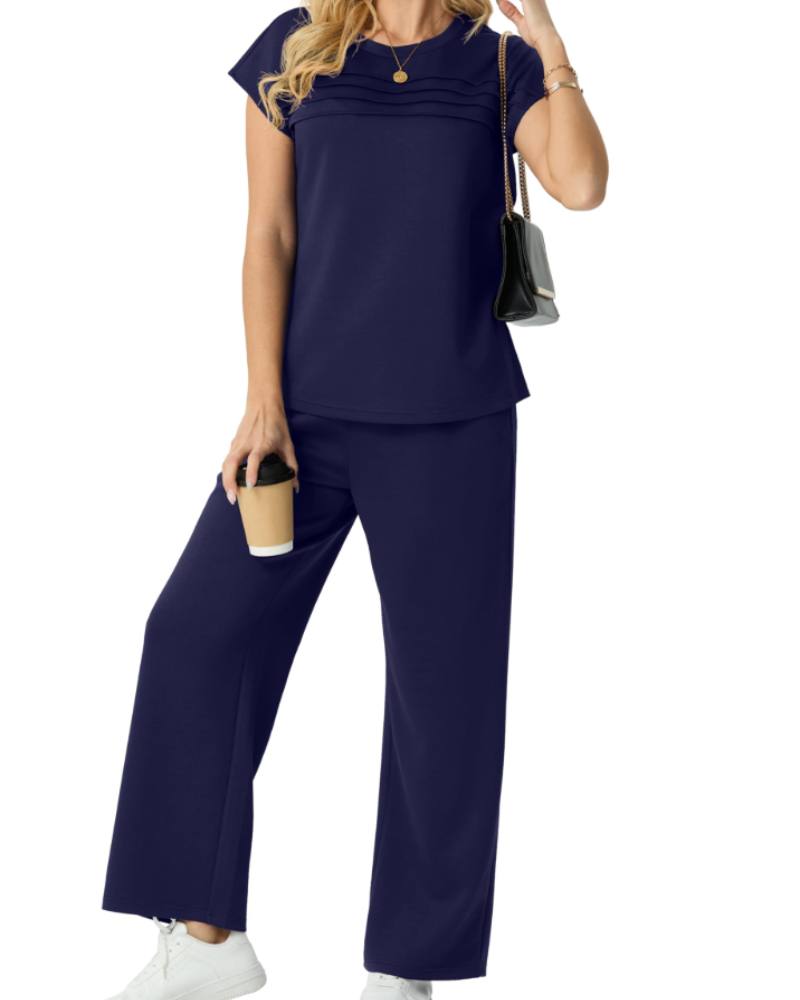 Harper Ensemble Femme Voyage – Plisowany top i szerokie spodnie