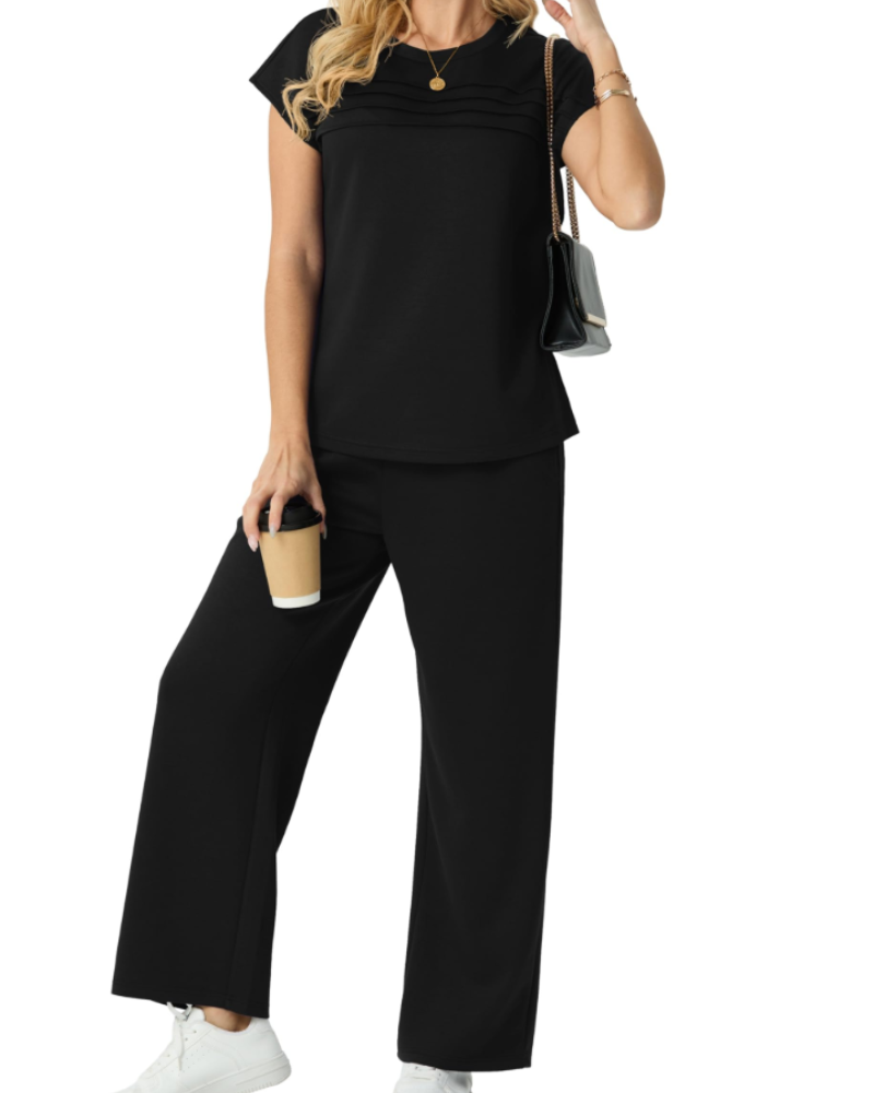 Harper Ensemble Femme Voyage – Plisowany top i szerokie spodnie