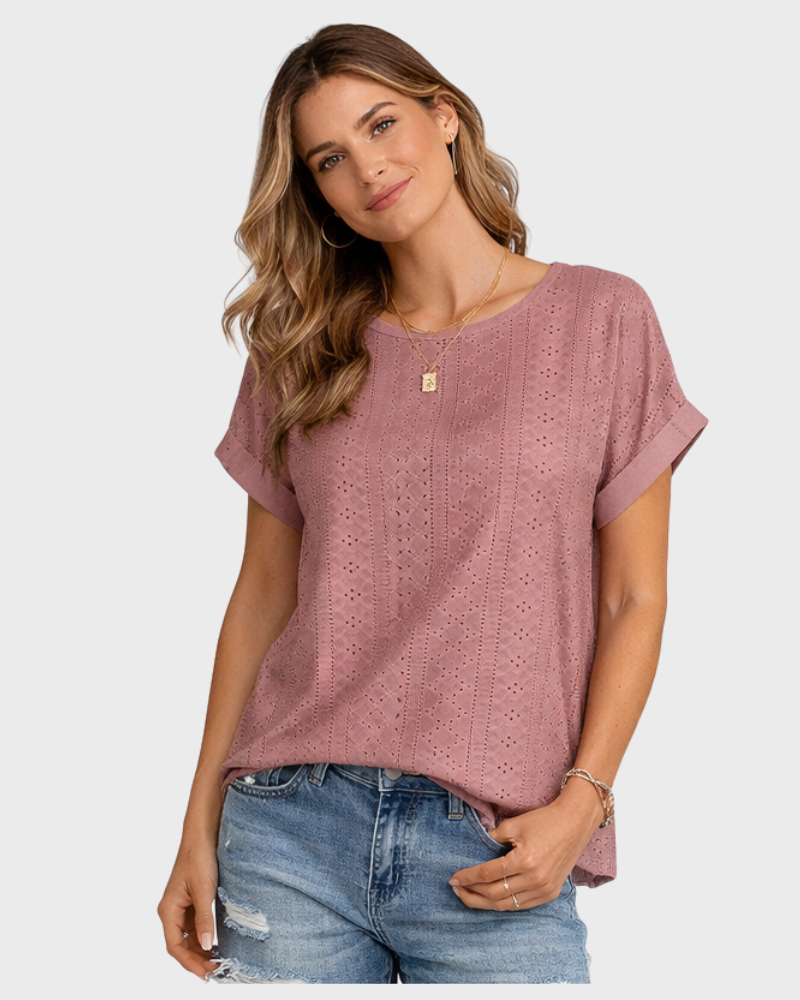 T-shirt Irenea Mulher – Corte Largo, Gola Redonda e Detalhe Elegante Vazado