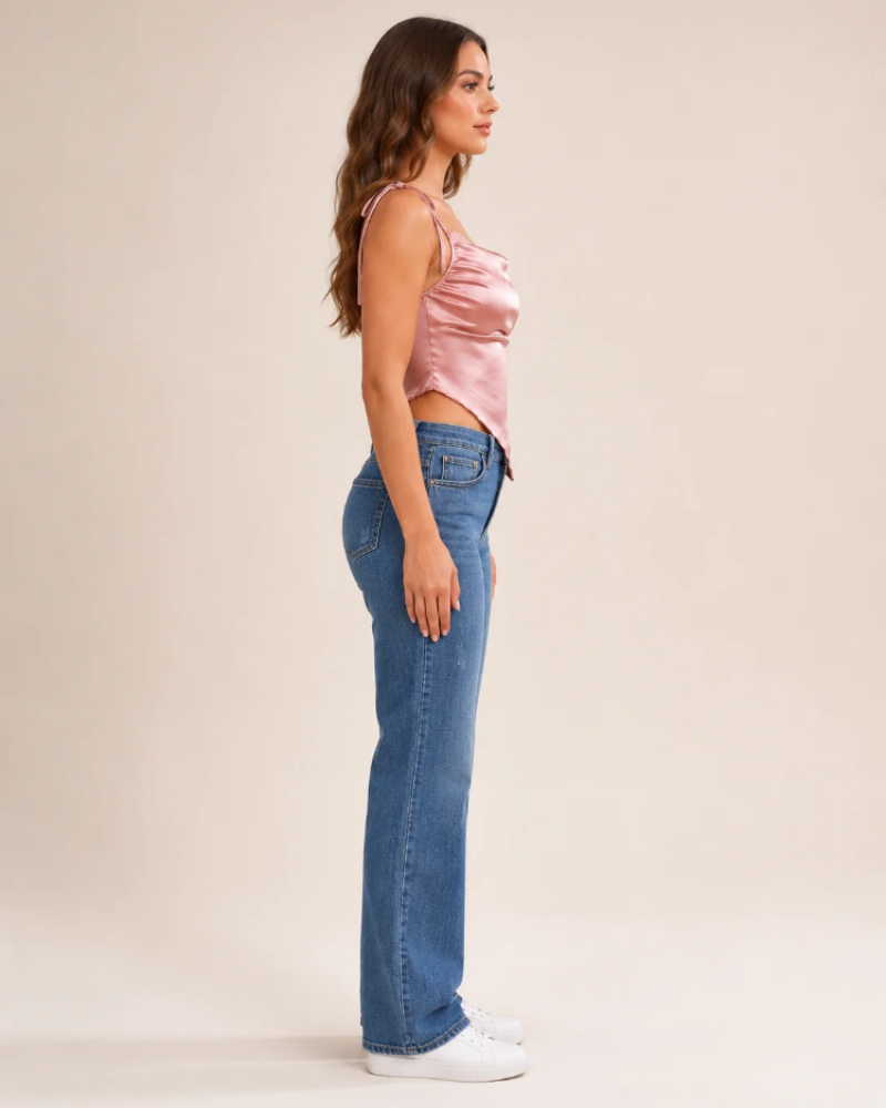 Harper Top Satin Femme – Top Curto Assimétrico Rosa com Cordões Elegante