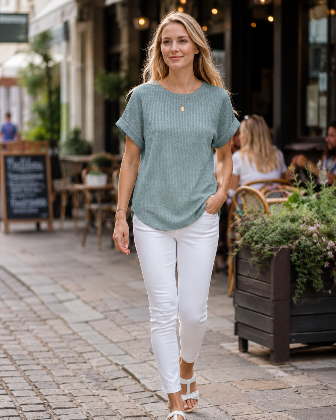 Hannah Top Mulher em Malha Texturada – T-shirt com Gola Redonda e Mangas Dobradas