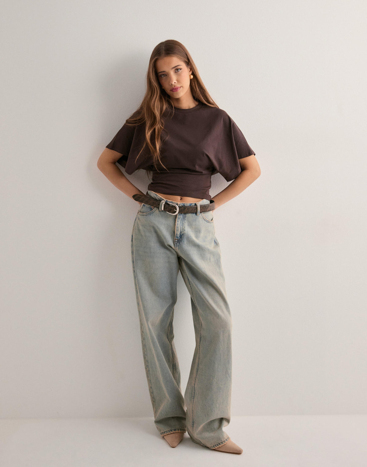 T-shirt Elegante per maglietta da donna Isabelle con maniche svasate e taglio aderente